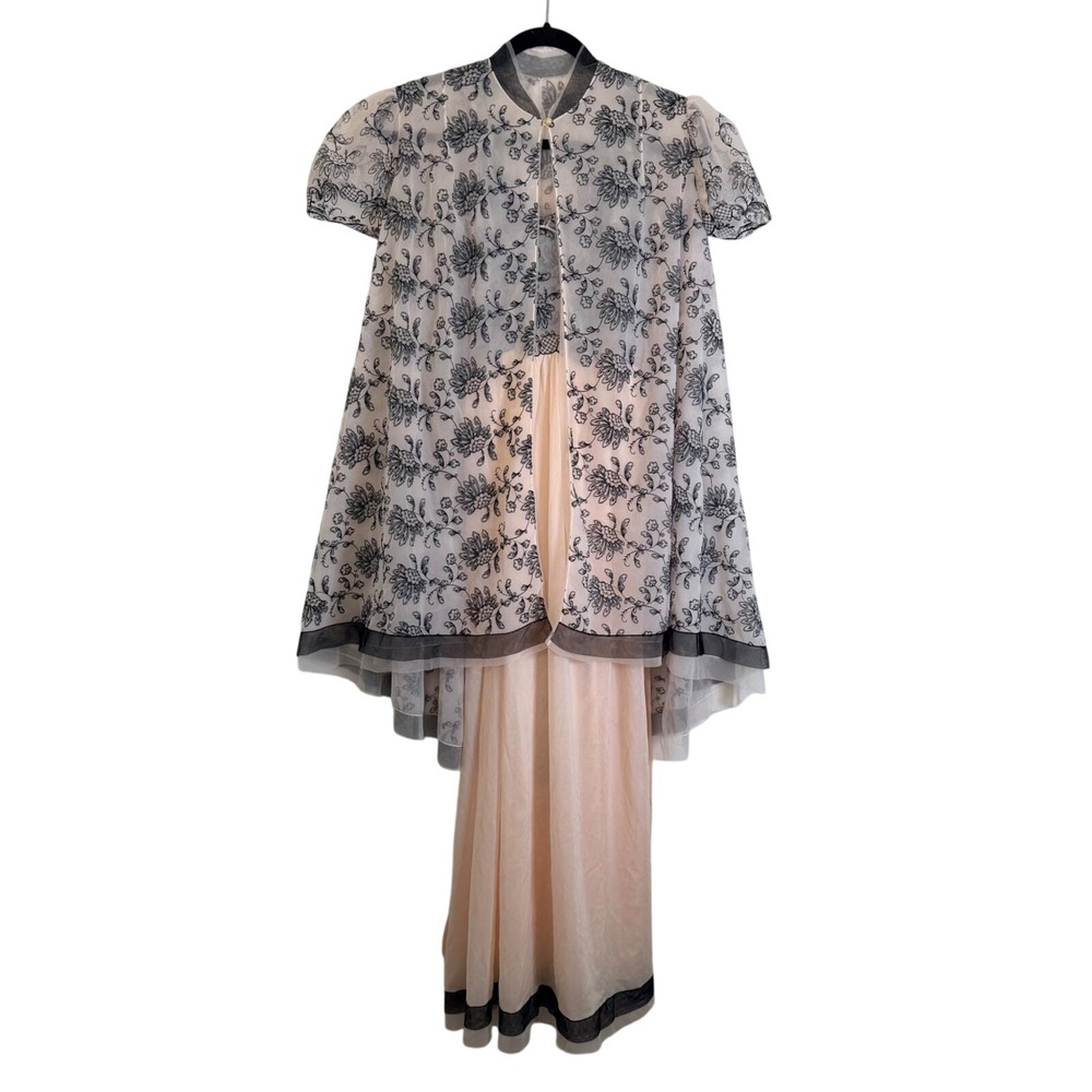 VRG Rogers Run-proof Peach Black Floral Lace Nightgown Robe Set Size 32 Maxi - Picture 2 of 9